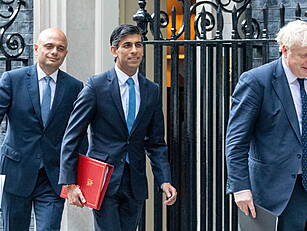 Rishi Sunak Expected To Become...