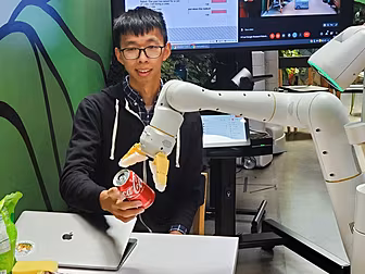 Google Developing Robot To Hel...