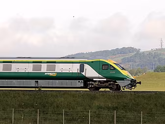 Review Recommends Hourly Train...