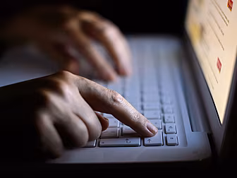 Six Arrests In Ireland Over Gl...