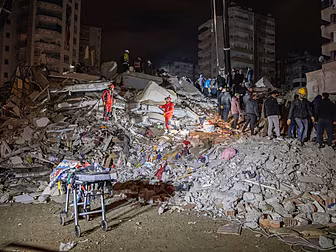 Death Toll In Turkish-Syrian E...