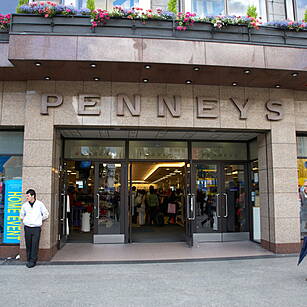 Can Australian Shopping Compet...
