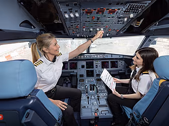 Aer Lingus Re-opens Pilot Trai...