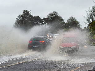 Met Eireann Issuing Warnings A...