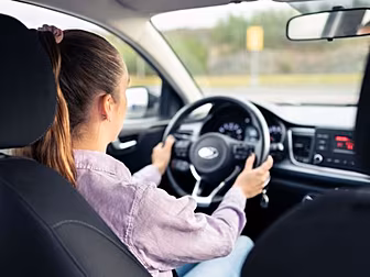 30% Of Drivers Admit To Checki...