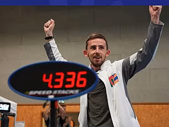 Irish Rubik's Cube Champion Ex...