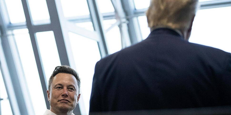Elon Musk Fawns Over Donald Tr...