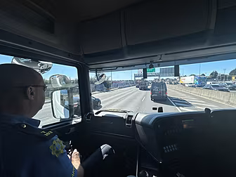 Gardaí Are Now Using a Lorry t...