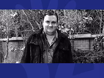 Simon Delaney Reveals What It'...
