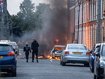 PSNI Describes Belfast Violenc...