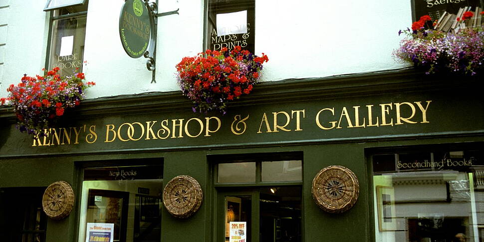 Booksellers Suspect AI Compani...