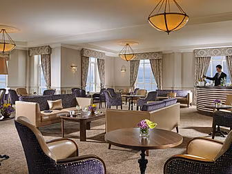 Win An Autumn Break With The H...